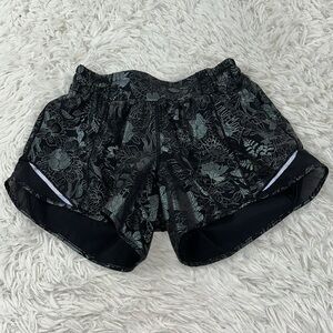 Lululemon Hotty Hot Low-Rise Lined Short 4" Logo Flourish Black Iridescent Foil